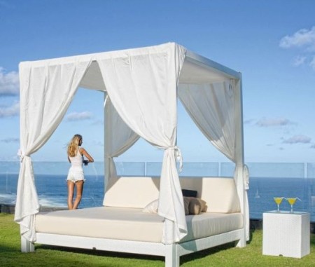 otel,havuz,bahçe,beach,deniz,